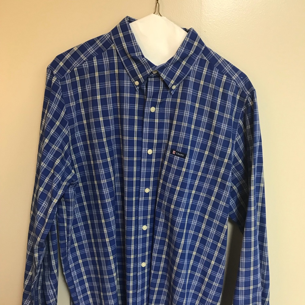 Men’s Medium CHAPS Button Down Dress Shirt